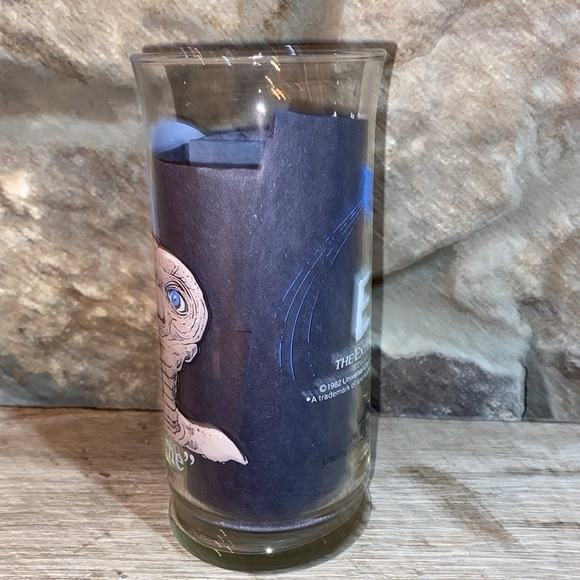 Retro 1982 E.T. X Pizza Hut. 16oz. - Picture 4 of 12